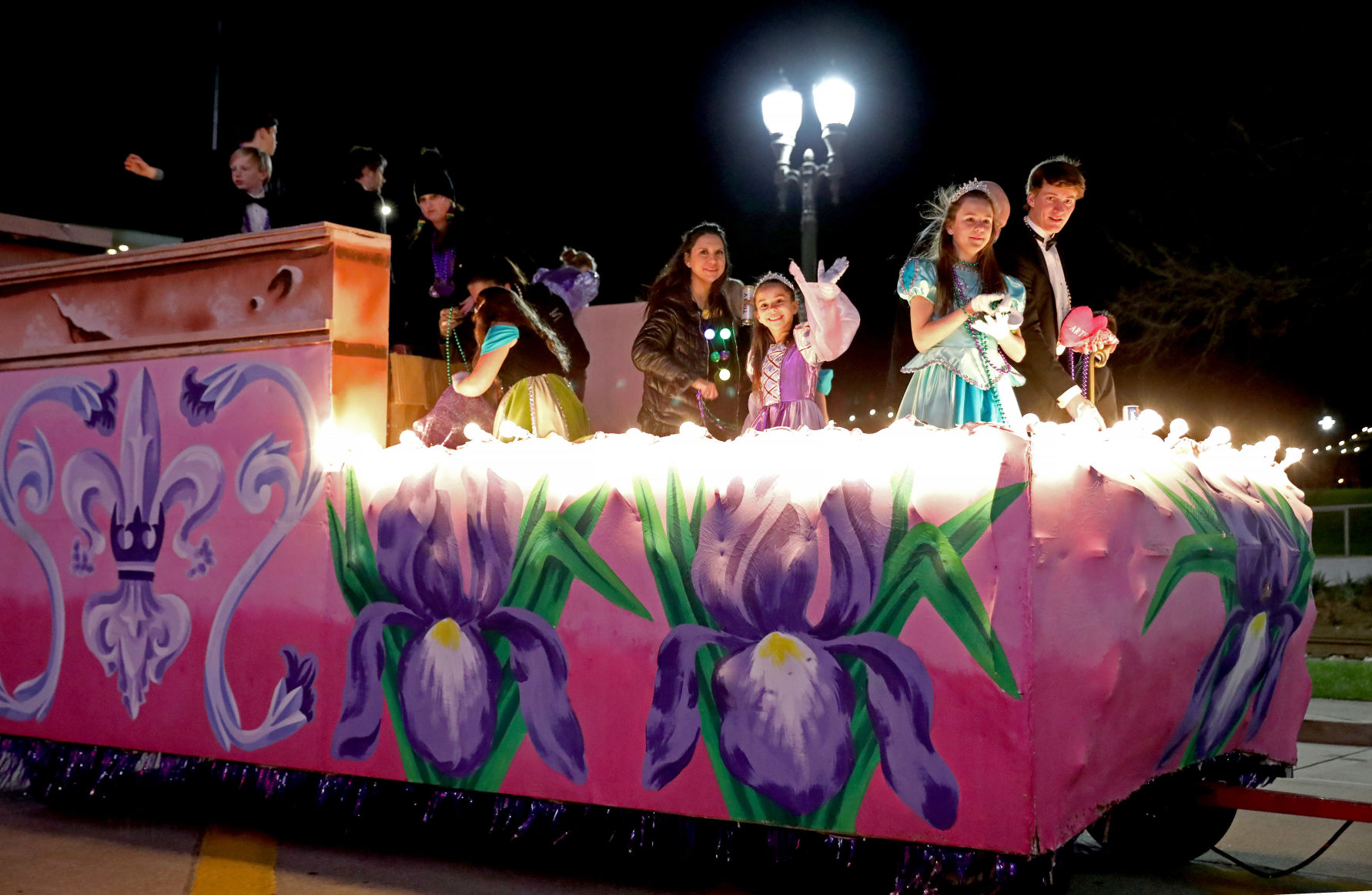 BR.kreweofartemis.021520._002_mw.JPG